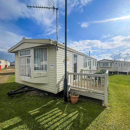 6 Berth Caravan With Decking Nearby Heacham Beach In Norfolk Ref 21047A Hotel Kültér fotó