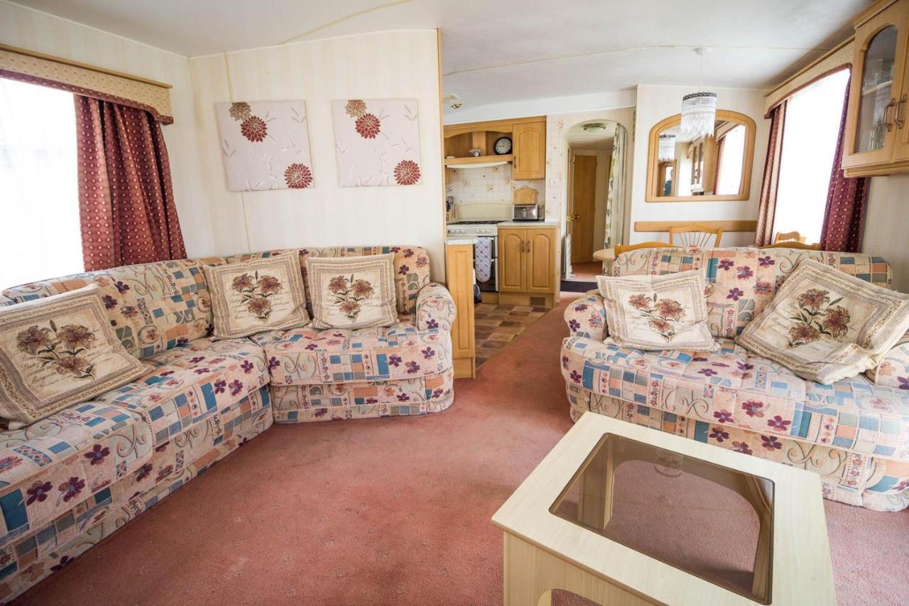 6 Berth Caravan With Decking Nearby Heacham Beach In Norfolk Ref 21047A Hotel Kültér fotó