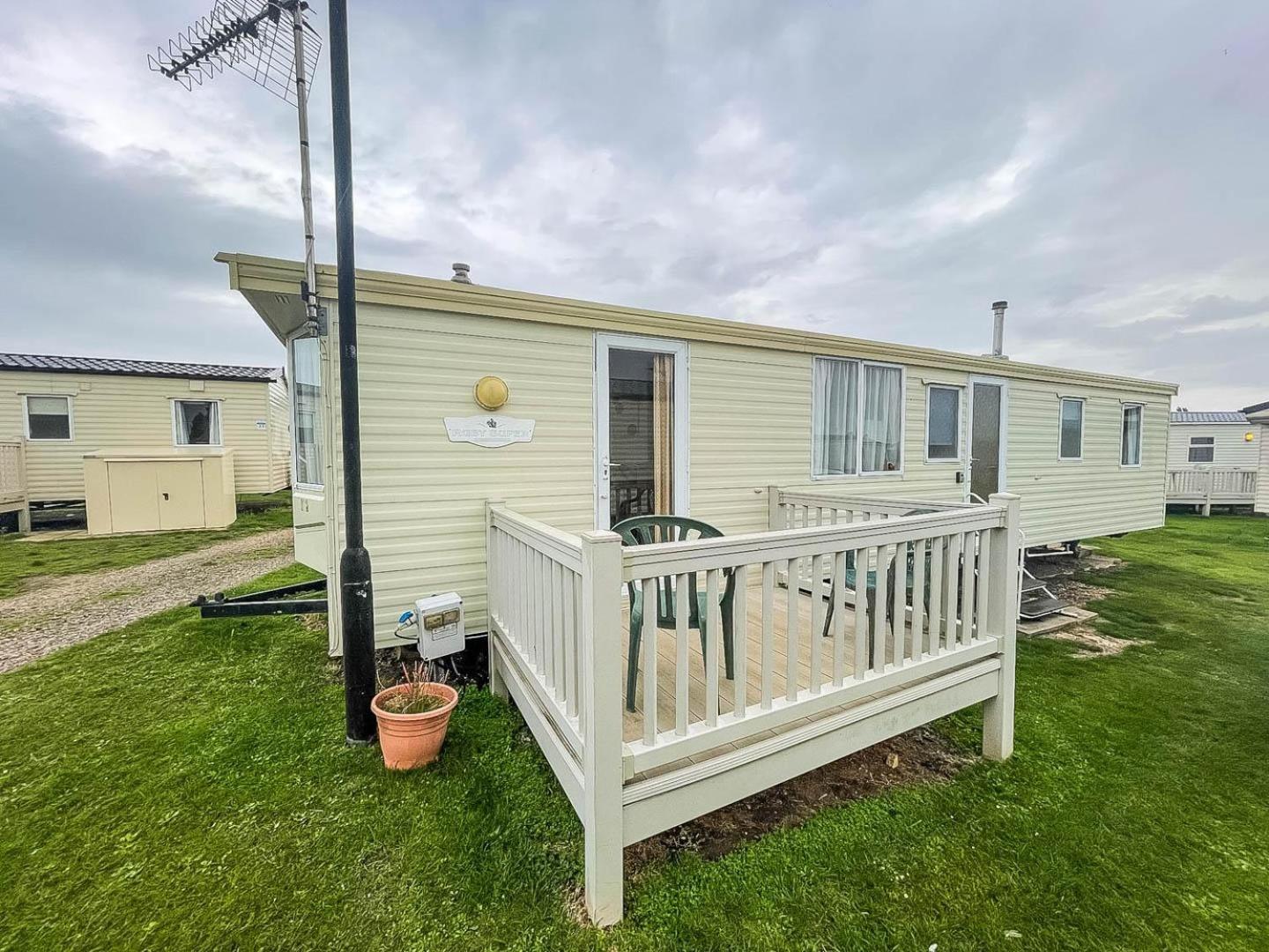 6 Berth Caravan With Decking Nearby Heacham Beach In Norfolk Ref 21047A Hotel Kültér fotó