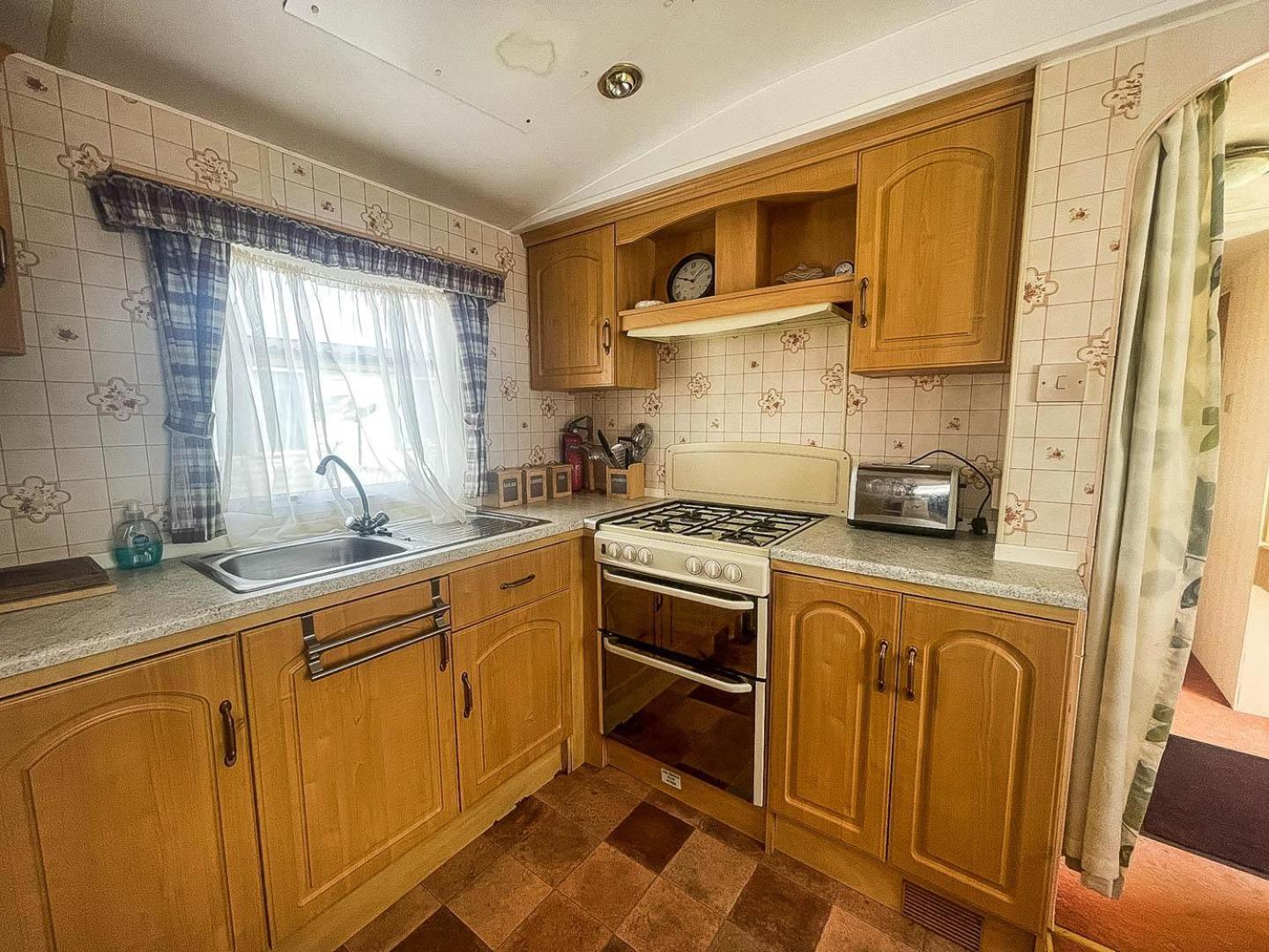 6 Berth Caravan With Decking Nearby Heacham Beach In Norfolk Ref 21047A Hotel Kültér fotó