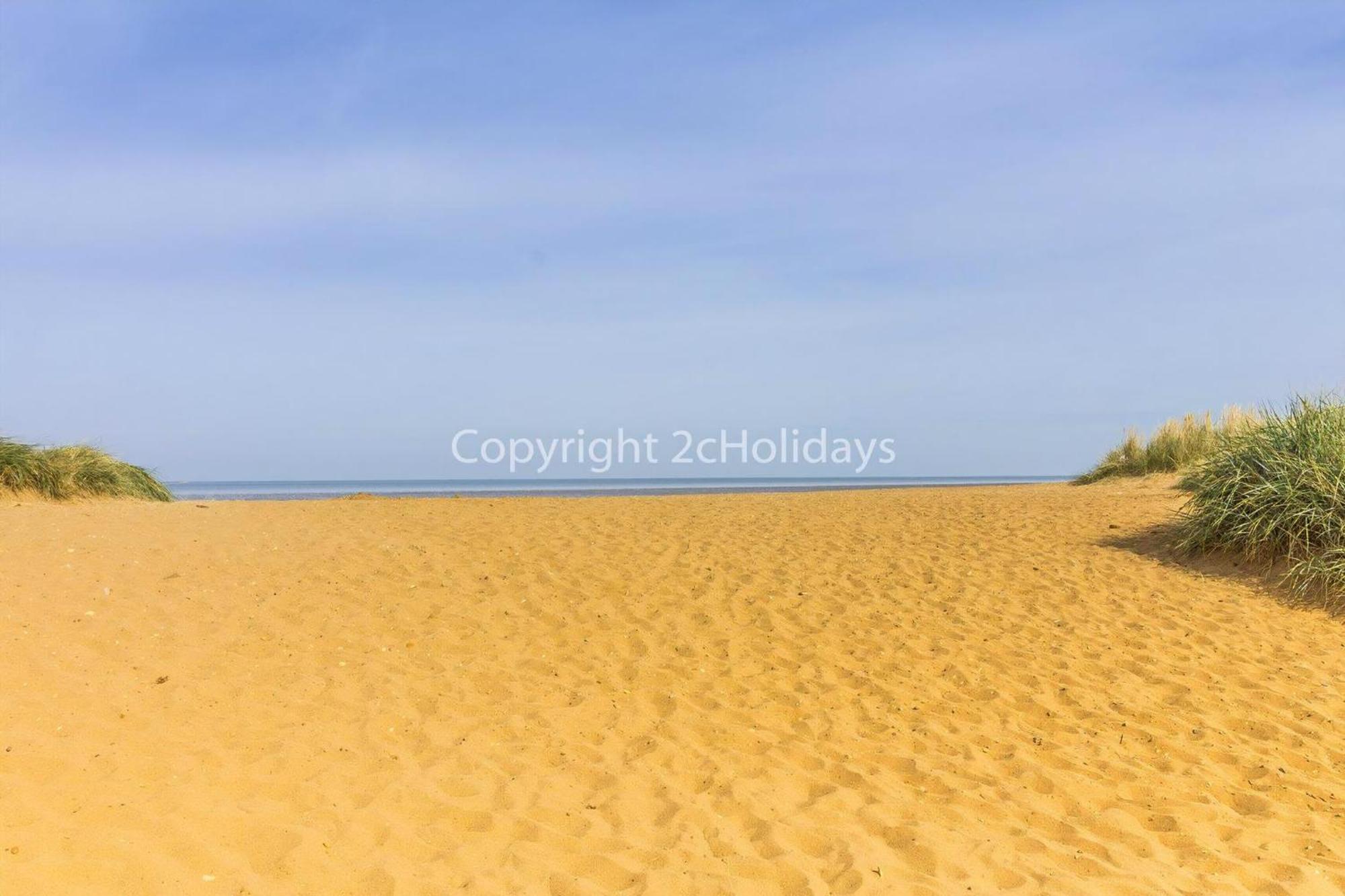 6 Berth Caravan With Decking Nearby Heacham Beach In Norfolk Ref 21047A Hotel Kültér fotó